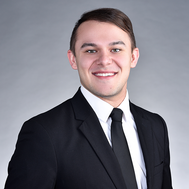 Connor Sliwoski Headshot.jpg