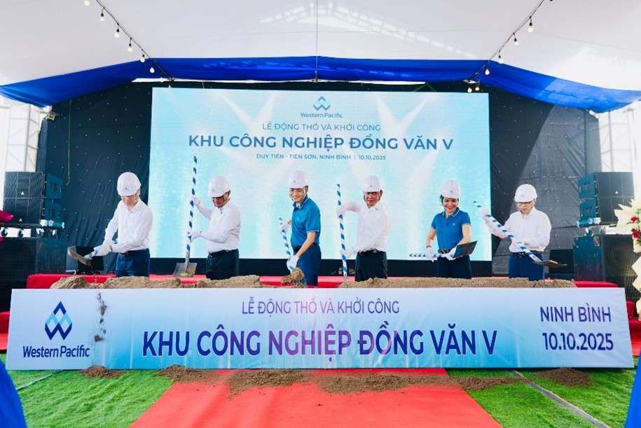Groundbreaking Ceremony of Dong Van V industrial Park.jpg
