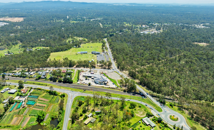 2-8 Sheppards Drive, Greenbank QLD3.jpg