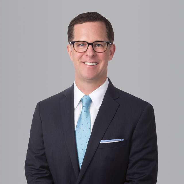 Geoff Dye_Headshot_Gray.jpg