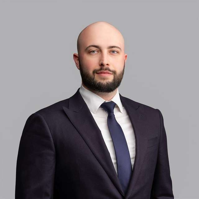 headshot_Brando Riley.jpg