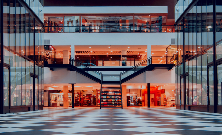 UK Retail Marketbeat Large Webcard Graphic.jpg