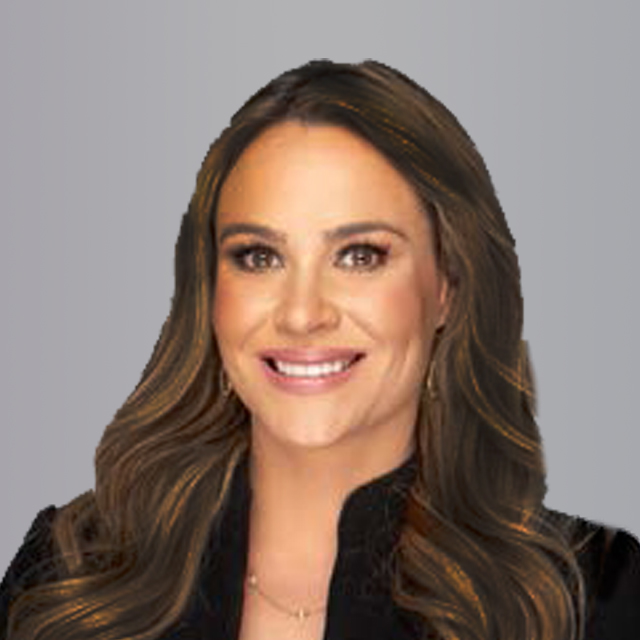 Alexandra Loye Headshot 2025
