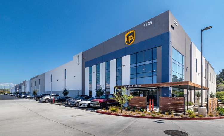 3125 Lionshead Ave.jpg