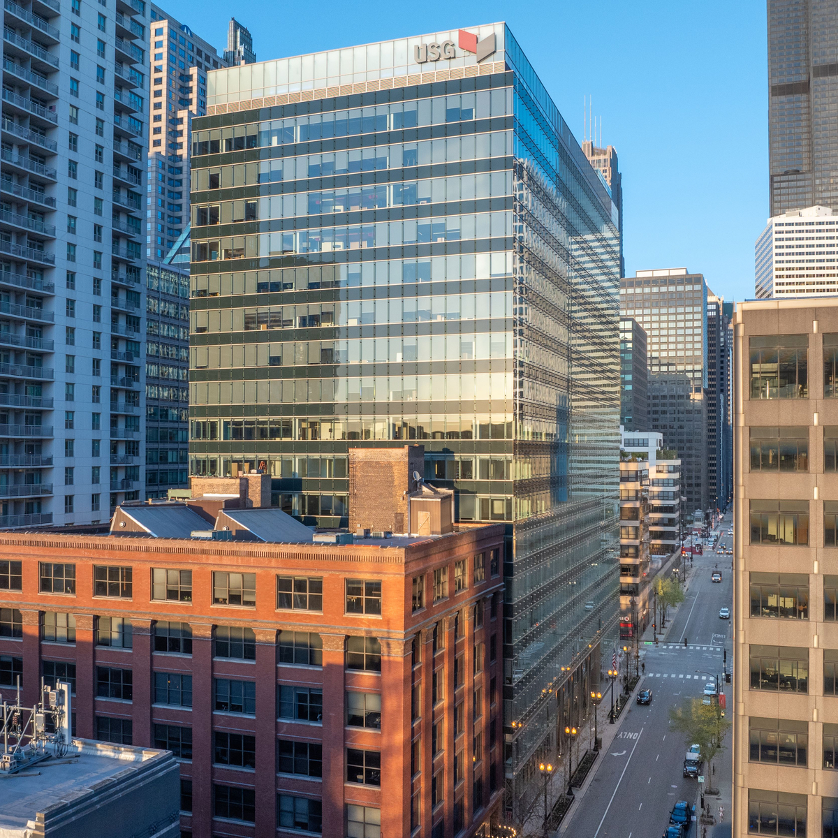 USG_550 W Adams_Chicago.jpg