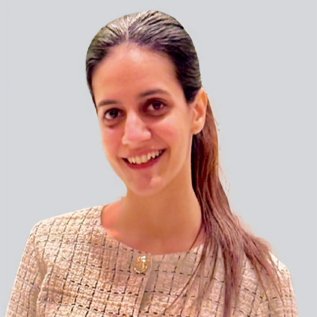 Simran Pahwa-bio.png