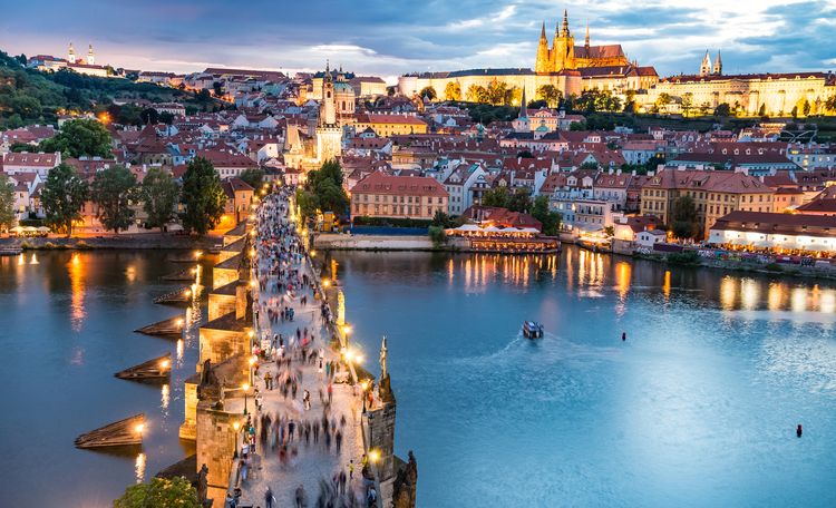 Prague_Castle night.jpg