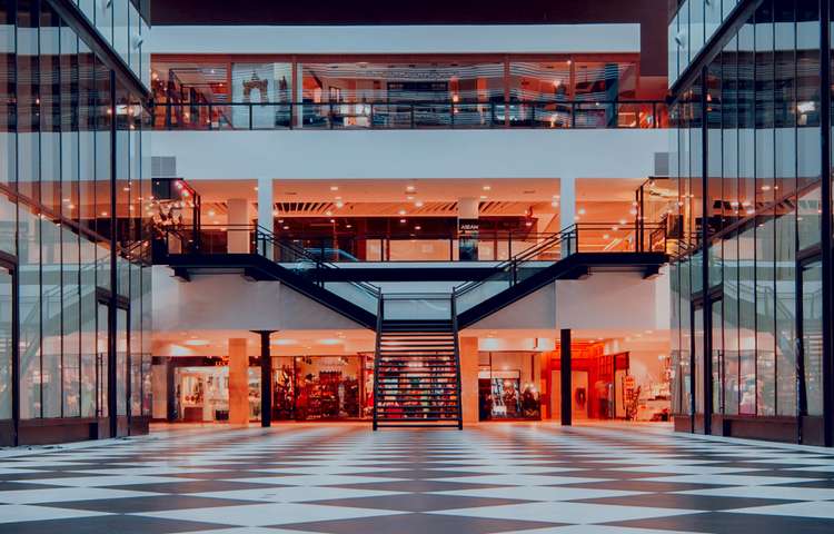 UK Retail Marketbeat Large Webcard Graphic.jpg