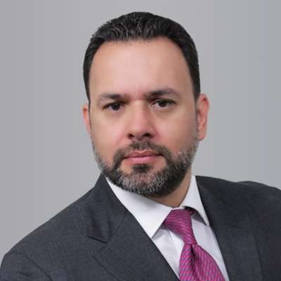 Juan-Carlos-Rodriguez-Brokerage Headshot.jpg