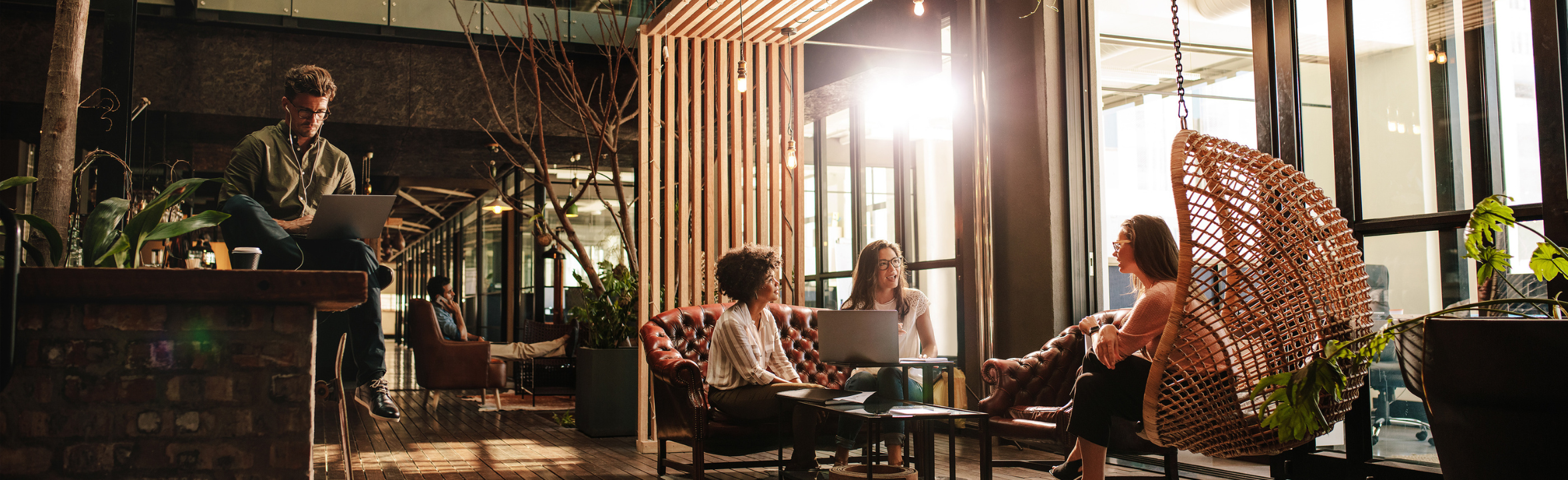 fly to quality - fly to experience - hero image