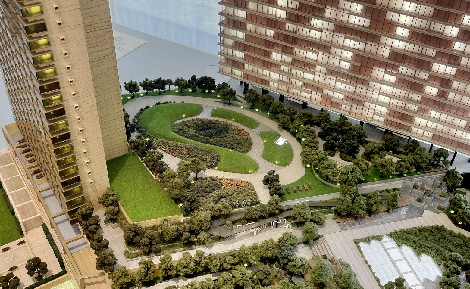 DUSIT CENTRAL PARK 03.jpg