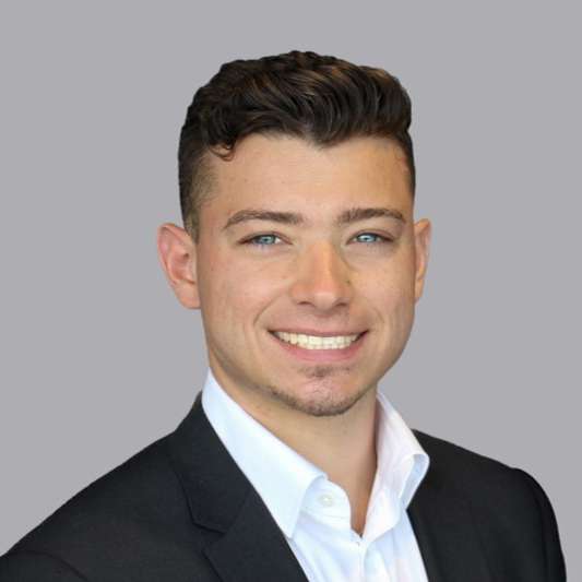 Dan.Bottiglieri Cropped_Elise Maguire Ferrar.jpg