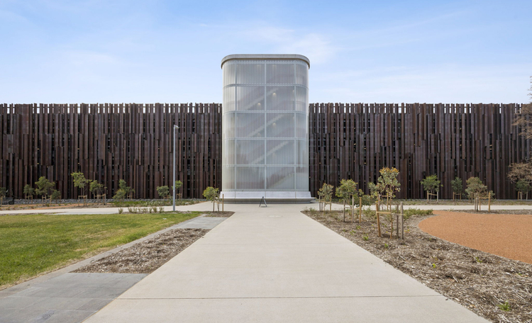 14-web-or-mls-Kings Ave Ground-14_.jpg