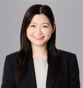 Iga Li headshot_.png