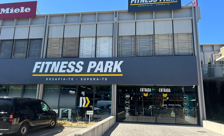 CW FITNESS PARK CARNAXIDE.jpg