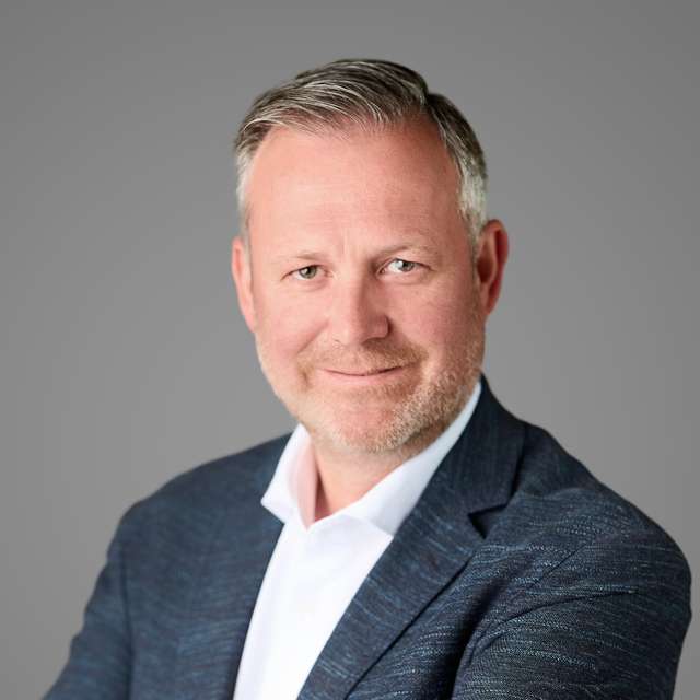 VANDERHOYDONCK BART.jpg