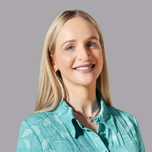 Christina Owen_bio-card.jpg