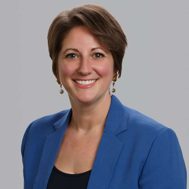 Karla Knight_2019_cropped_black.jpg