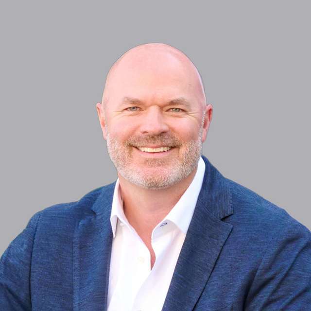 Kris Smeltzer Headshot.jpg