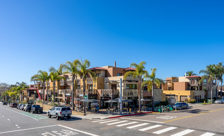 Lofts Moonlight Beach.jpg