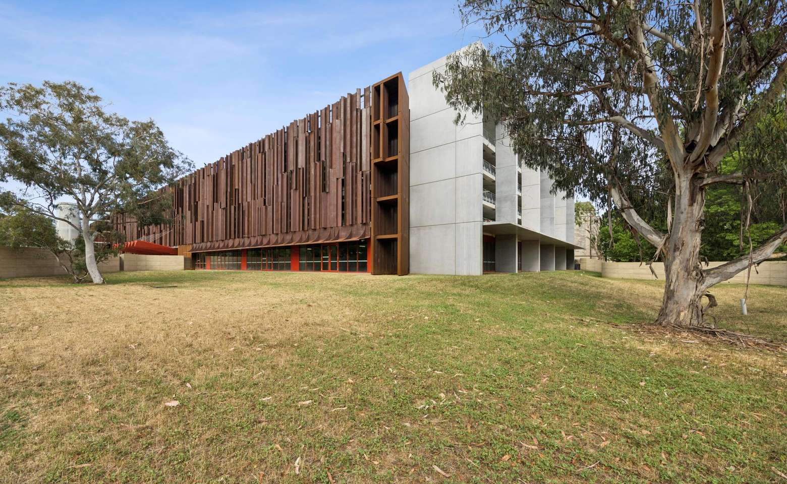 9-web-or-mls-Kings Ave Ground-9_.jpg