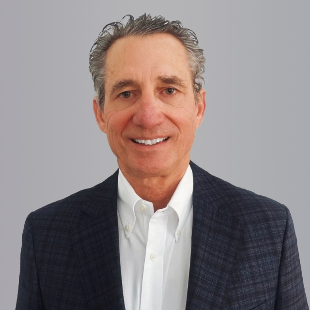 Mikel-DeSantisCW-LAWest Headshot 640 X 640 (2).jpg